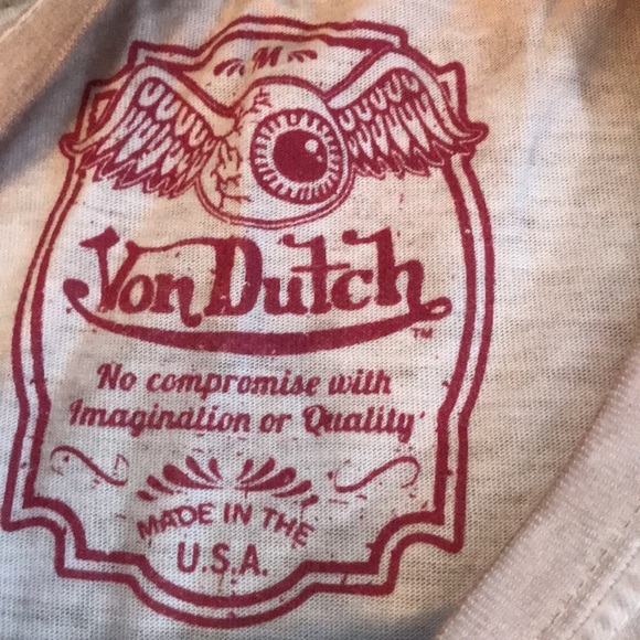 🌸NEW🌸 Von Dutch Vintage Legend Flying Eyeball Top - Picture 3 of 7